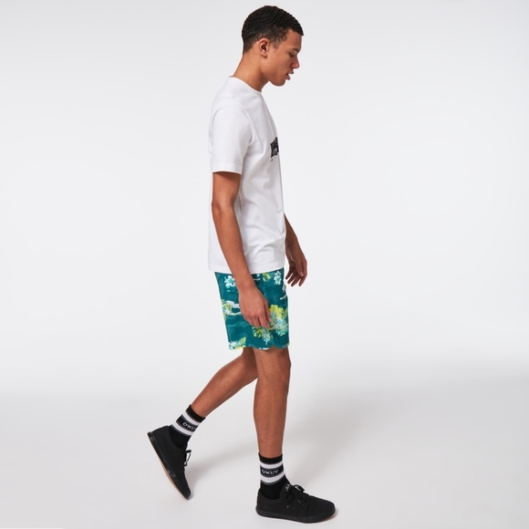 NWOT • OAKLEY • TROPICAL BLOOM Swimshorts w/ Ties Palm 🌴 & Waves Hybrid Fabric - Picture 7 of 16